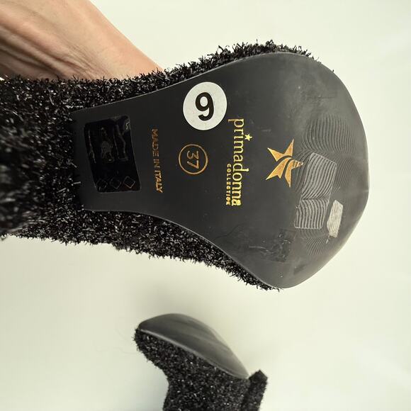 6 /37 Tapered Heel Bootie - Picture 4 of 7